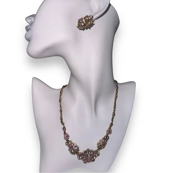 Vintage Avon Jewelry Set - Picture 3 of 9